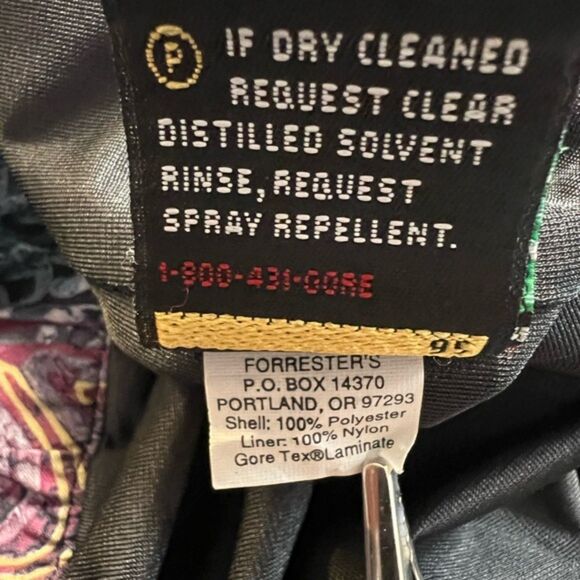 Vintage 90s Forrester’s Windbreaker Jacket – Bold Abstract Print (Made in USA) - Picture 5 of 7